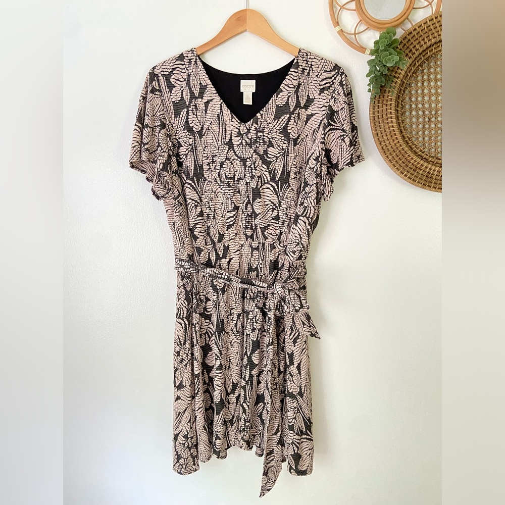 Chico’s stretch knit tie waist dress 3 XL black cream tan V neck floral flare